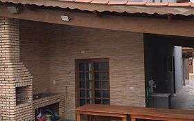 Casa de praia com piscina, para 15 pessoas, com 5 vagas de garagem